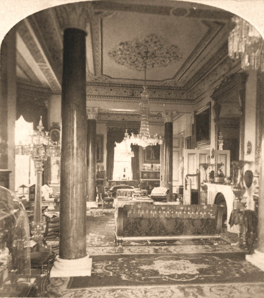 El Salón, Residencia Marina de la Reina Victoria, Osborne House, I.O.W, 1900 de Works and Sun Sculpture Studios