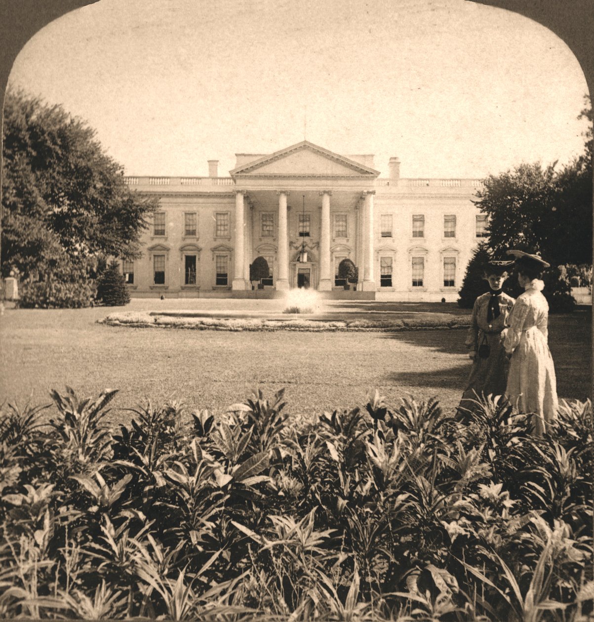 La Casa Blanca, Washington D.C, 1908 de Works and Sun Sculpture Studios