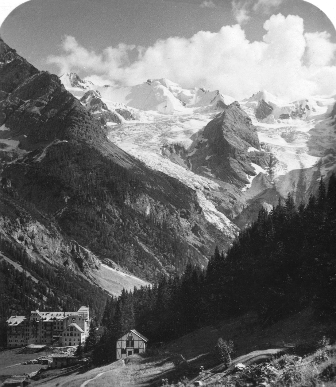 Un hotel en Trafoi, Italia, c. 1900 de Wurthle and Sons