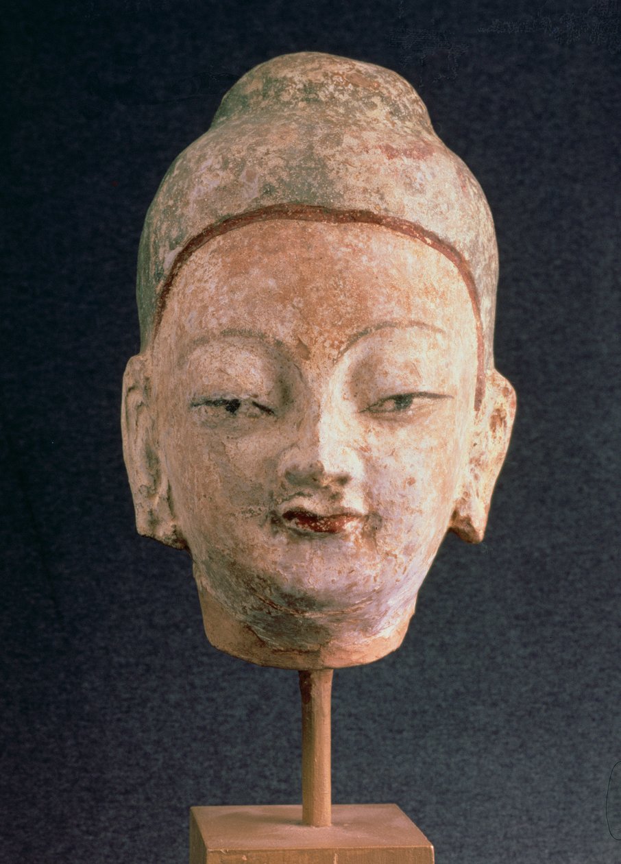 Cabeza de una estatua de Buda, de Bezeklik, siglo IX-X de Xingjiang