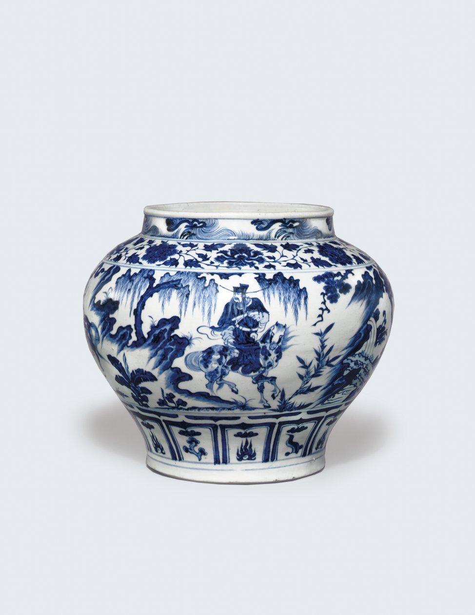 Un jarrón azul y blanco excepcionalmente raro e importante, Guan de Yuan Dynasty Chinese School