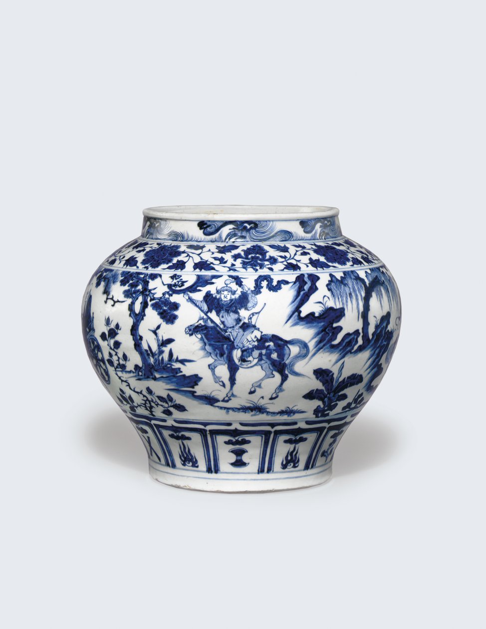 Un jarrón azul y blanco excepcionalmente raro e importante, Guan de Yuan Dynasty Chinese School