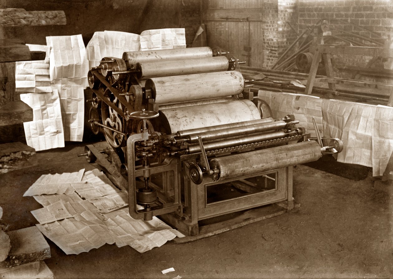 Una imprenta: prensa rotativa para impresión de periódicos, circa 1900 de . .