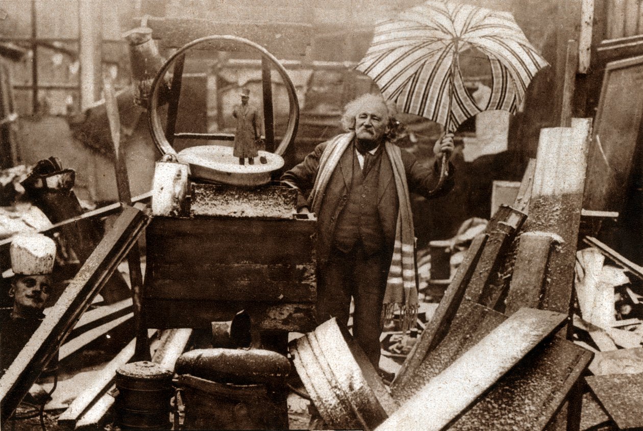 Fr Fremin, filósofo y dueño de una brocante de pulgas en Montmartre. 1929 (impresión) de . .