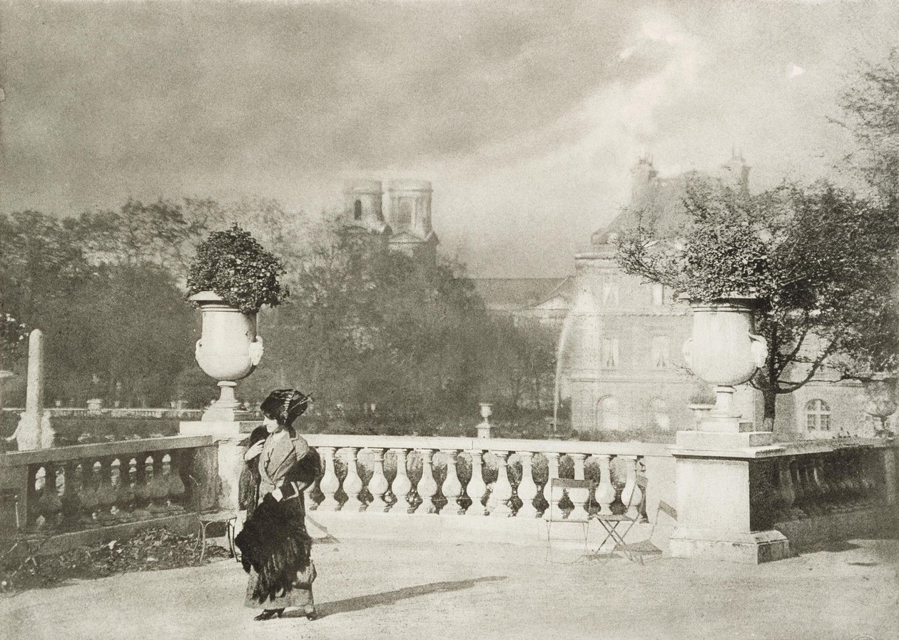 Mujer en los Jardines de Luxemburgo de Émile Joachim Constant Puyo