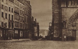 La calle del Claustro-Notre-Dame, vista desde el Atrio hacia 1865 de (after) French Photographer