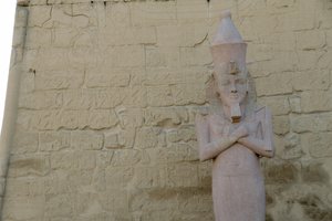 El templo de Luxor, arquitectura del Antiguo Egipto en Luxor de Albert Mansour