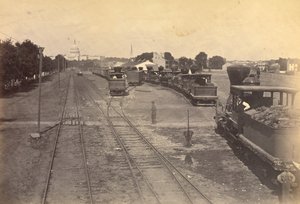 No. 189. Maryland Avenue Depot, Washington, D.C., con motores enviados desde Alexandria por seguridad. de A.J. Russell