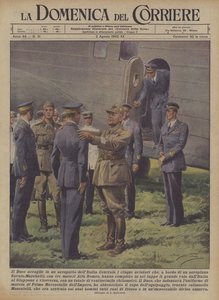 El Duce recibe en un aeropuerto del centro de Italia a los cinco aviadores que, a bordo...