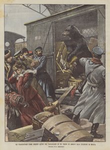 Un viajero en el maletero de un tren llegando a la estación de Moscú