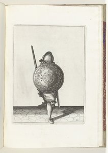 El ejercicio del escudo y la pica: el soldado en posición defensiva con un pie delante y el estoque y el escudo sobre la rodilla delante del cuerpo, visto de frente (n.º 22), 1618 La Ley de Armas de Nassausche, de Schilt, Spies, Rappier y Targ de Adam van Breen