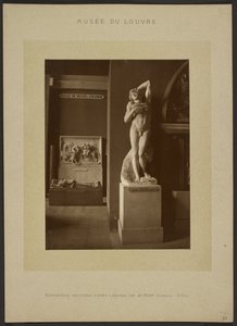 [«El esclavo moribundo», de Miguel Ángel, Museo del Louvre]