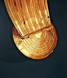 Collar, Ardcrony, Condado de Tipperary, Edad del Bronce Tardía, 800-700 a.C. (oro) (detalle)