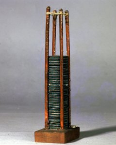 La pila de Alessandro Volta. Museo de Ciencia y Tecnología, Milán de Alessandro Volta