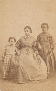 Carte-de-visite de una joven y dos niños, 1864 - 1866