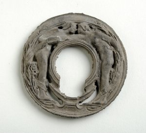 Maqueta para un colgante con un escudo de arabesco de Alfred Gilbert