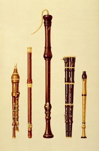 Un flageolet doble, una flauta alemana, una flauta baja, un flageolet doble y una flauta, de 