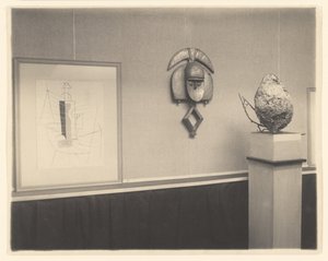 [Detalle de la exposición Picasso-Braque en la página 291].