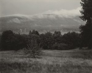 El lago George desde la colina de Alfred Stieglitz