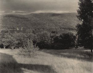 Lake George desde la colina de Alfred Stieglitz
