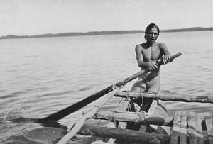 Pescador en su canoa, c. 1890, 1910 de Alfred William Amandus Plate