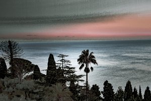 Puesta de sol en Taormina, 2019 (fotografía pintada a mano) de Alice Gur-Arie