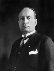 Benito Mussolini (foto en b/n)