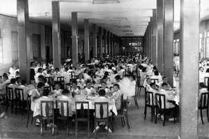 Villa Rosa Maltoni Mussolini: comida en el refectorio de Fratelli Alinari