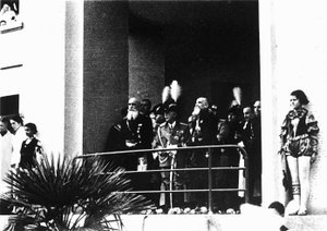 Villa Rosa Maltoni Mussolini: visita oficial de Víctor Manuel III de Fratelli Alinari