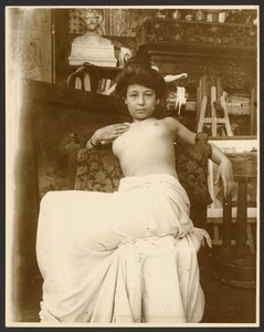 [Modelo femenino para la alegoría "Septiembre" del Ciclo de los Doce Meses, para la revista "Cocorico", París]. de Alphonse Maria Mucha