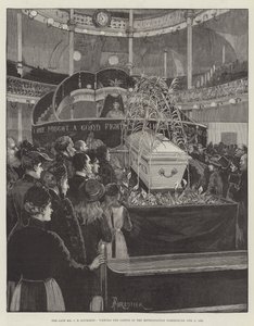 El difunto Sr. C H Spurgeon, viendo el ataúd en el Tabernáculo Metropolitano, 9 de febrero de 1892 de Amedee Forestier