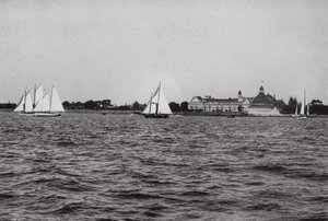 California: San Diego, Hotel Del Coronado en la Bahía de San Diego, uno de los lugares de placer más favorecidos de California durante todo el año de American Photographer (after)