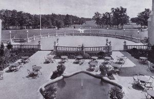 Chicago: Patio del Jardín, Club de Golf Olympia Fields de American Photographer (after)