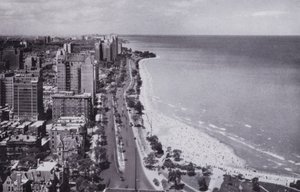 Chicago: Sheridan Road y Oak Street Beach, mirando al norte desde el Hotel Drake