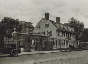 Universidad de Harvard: Puerta de la Clase de 1857, Wadsworth House