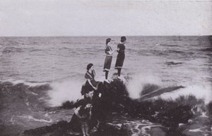 Old Orchard Beach, Maine: Olas en las Rocas Googins de American Photographer (after)