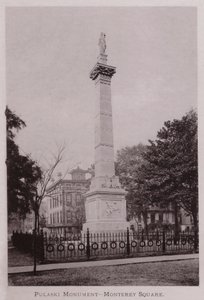 Monumento a Pulaski, Plaza Monterey (foto en blanco y negro) de American Photographer (after)
