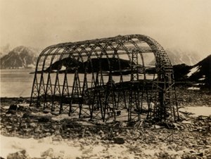 El América, un dirigible no rígido construido por Mutin Godard en Francia para el intento de Walter Wellman de llegar al Polo Norte por aire (foto en blanco y negro) de American Photographer (after)