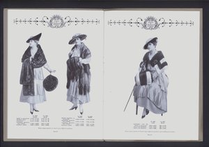 Doble página de The Theater of Fur Fashion