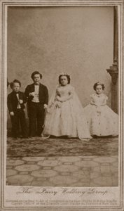 Fotografía de boda de Charles Sherwood Stratton, artista estadounidense conocido como General Tom Thumb, y su esposa, Lavinia Warren