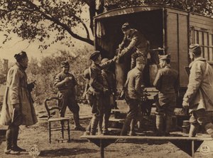 Estados Unidos en la Primera Guerra Mundial: "Casey" en el trabajo (foto b/n) de American Photographer