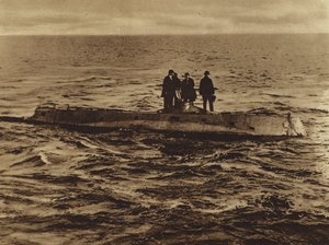 Estados Unidos en la Primera Guerra Mundial: Prototipo del submarino moderno (foto en blanco y negro)