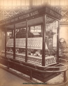 Exposición de American Watch Co., Edificio Principal, Exposición Internacional del Centenario, Filadelfia, 1876 de American Photographer