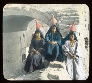 Egipto - Chicas portadoras de agua árabes de American Photographer