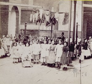 Sociedad de Guardianas Femeninas, Hogar para los Desamparados, Calle 29, Nueva York, 4 de julio de 1864 de American Photographer