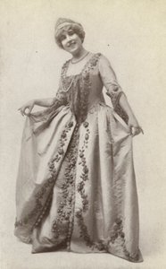 Lucrezia Bori, como "Manon Lescaut" (foto b/n) de American Photographer