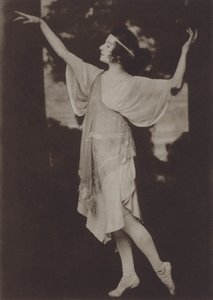 Pavlova en el ballet de la ópera "Orfeo y Eurídice" (foto b/n) de American Photographer