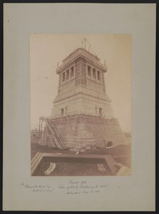 Pedestal de la "Estatua de la Libertad iluminando el mundo", diseñado por Richard Morris Hunt, durante la construcción, 16 de mayo de 1886