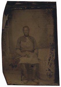 Retrato de un tonelero,c. 1890 (foto) de American Photographer
