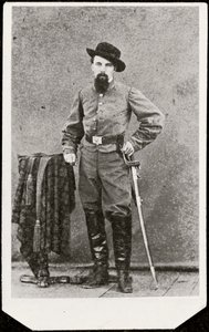 Retrato de un soldado (foto en blanco y negro) de American Photographer